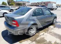 2004 Volkswagen Jetta photo