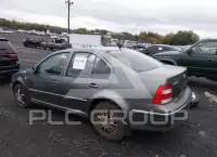 2004 Volkswagen Jetta photo