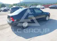 2004 Volkswagen Jetta photo