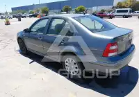 2004 Volkswagen Jetta photo
