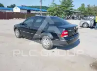 2004 Volkswagen Jetta photo