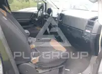2005 Nissan TITAN фото