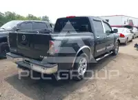 2005 Nissan TITAN фото