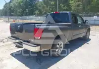 2005 Nissan TITAN фото
