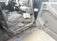 2005 Nissan FRONTIER фото