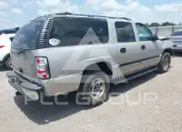 2005 Chevrolet Suburan photo