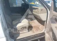 2005 Chevrolet Suburan photo