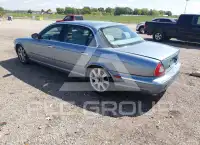 2005 Jaguar XJ photo