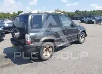 2005 Suzuki Grand Vitara photo
