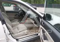 2005 Subaru Outback photo