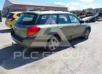 2005 Subaru Outback photo
