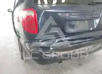 2005 Dodge Grand Caravan photo