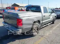 2005 Dodge DAKOTA photo