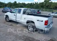 2005 Dodge DAKOTA photo