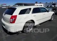 2005 Dodge MAGNUM фото