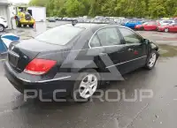 2005 Acura RL photo