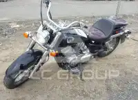 2005 Honda VT750 фото