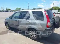2005 Honda CR-V photo
