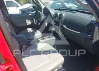 2005 Jeep LIBERTY фото