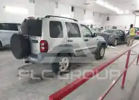 2005 Jeep LIBERTY фото
