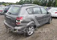 2005 Pontiac VIBE photo