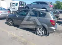 2005 Pontiac VIBE photo
