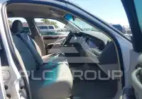 2005 Lincoln Town photo