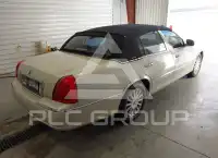 2005 Lincoln Town photo