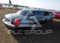 2005 Lincoln Town фото