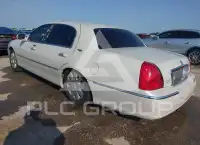 2005 Lincoln Town фото