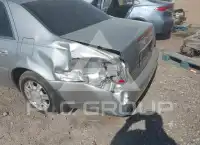 2005 Cadillac DEVILLE photo