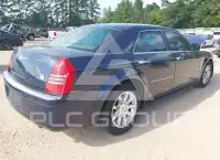 2005 Chrysler 300 photo