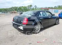 2005 Chrysler 300 фото