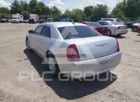 2005 Chrysler 300 photo