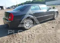 2005 Chrysler 300 фото