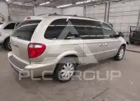 2005 Chrysler TOWN & COUNTRY фото