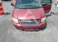 2005 Chrysler TOWN & COUNTRY фото