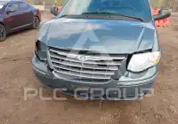 2005 Chrysler TOWN & COUNTRY фото