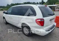 2005 Chrysler TOWN & COUNTRY фото