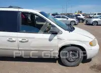 2005 Chrysler TOWN & COUNTRY фото