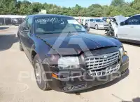 2005 Chrysler 300 photo