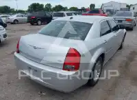 2005 Chrysler 300 фото