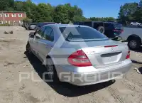 2005 Mercedes Benz E 320 фото