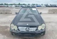 2005 Mercedes Benz CLK 320 photo