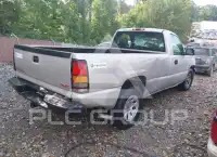 2005 GMC Sierra photo