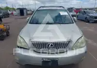 2005 Lexus RX330 photo