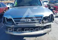 2005 Lexus LX470 photo