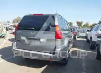 2005 Lexus GX470 photo