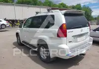 2005 Lexus GX470 photo