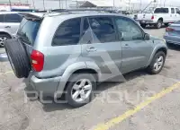 2005 Toyota RAV4 фото